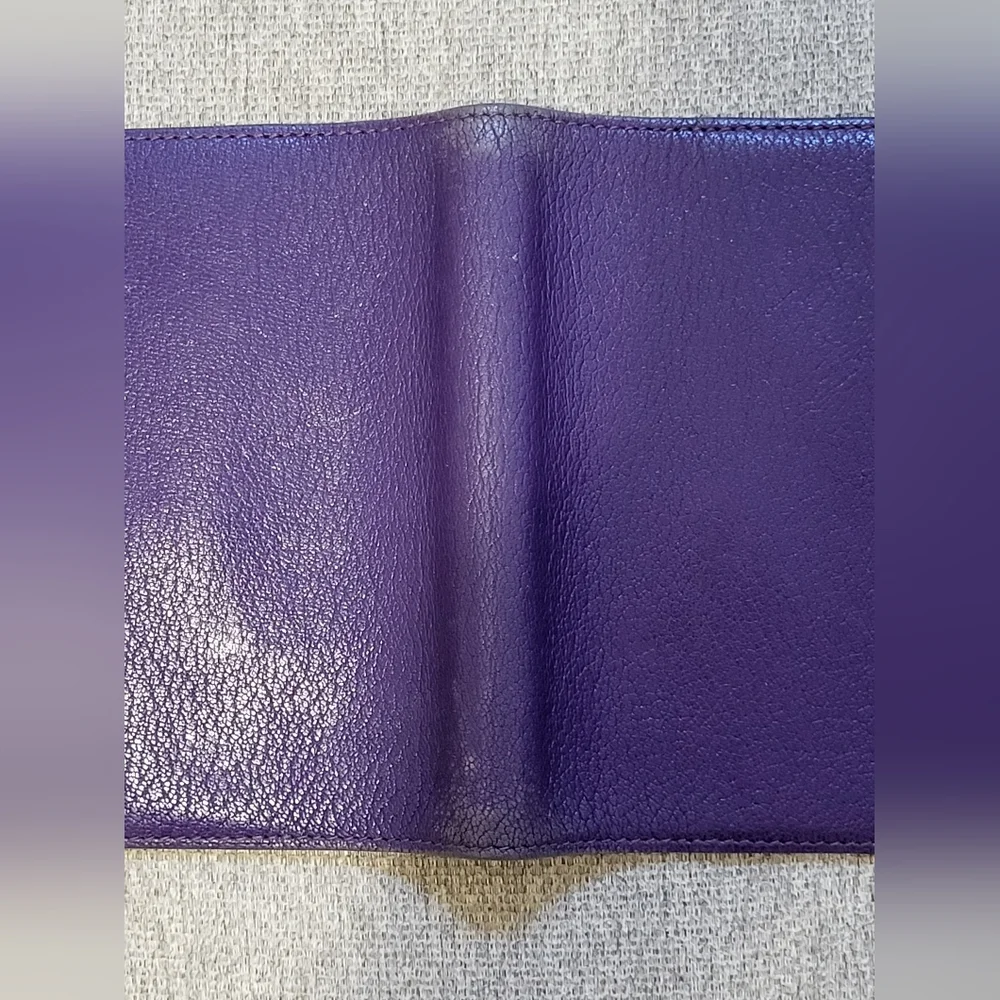 **SOLD** Hermés  agenda cover/passport holder EUC - AUTHENTIC - Picture 5 of 12